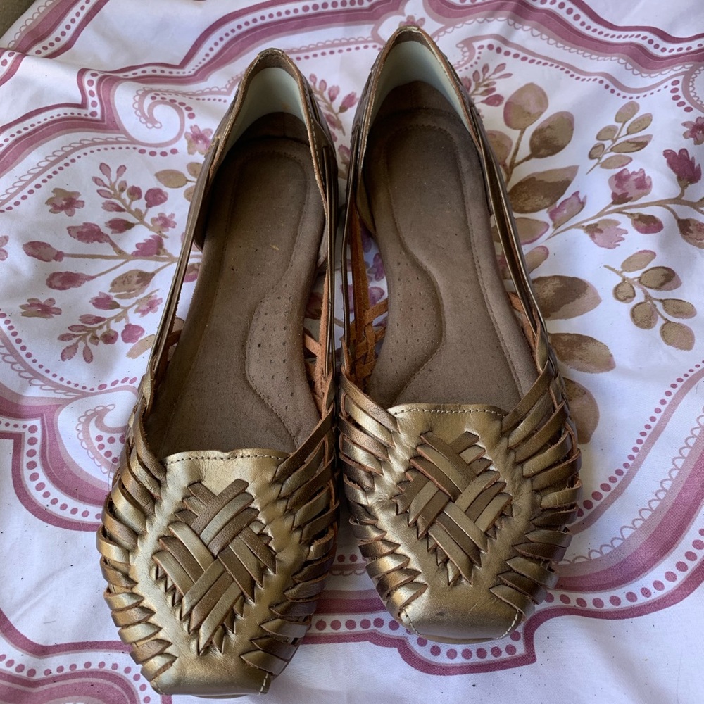 Natural Soul gold orthopedic flats